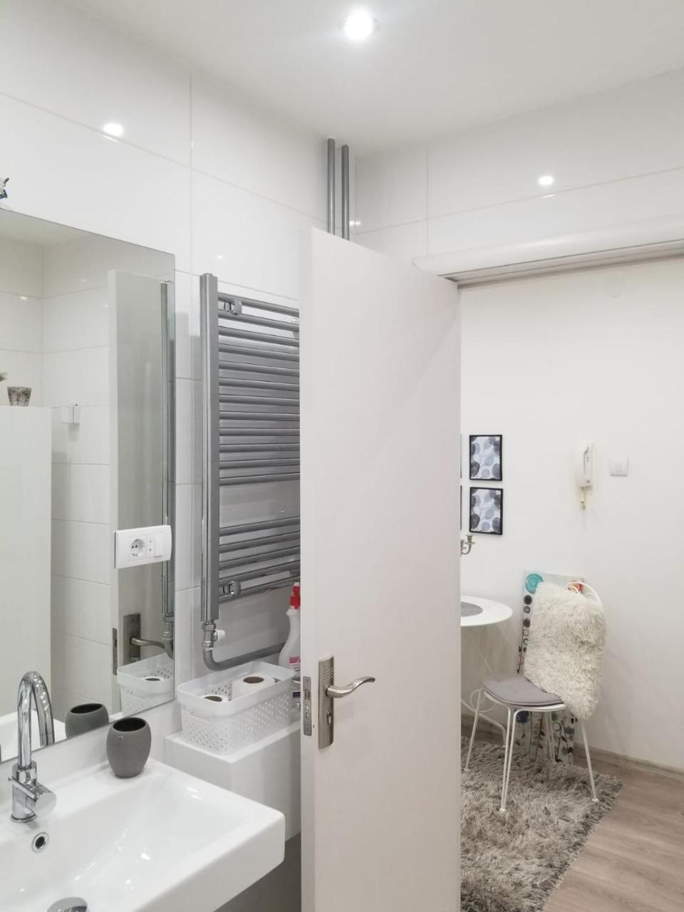 Studio Angel Stan Na Dan Novi Sad Dış mekan fotoğraf